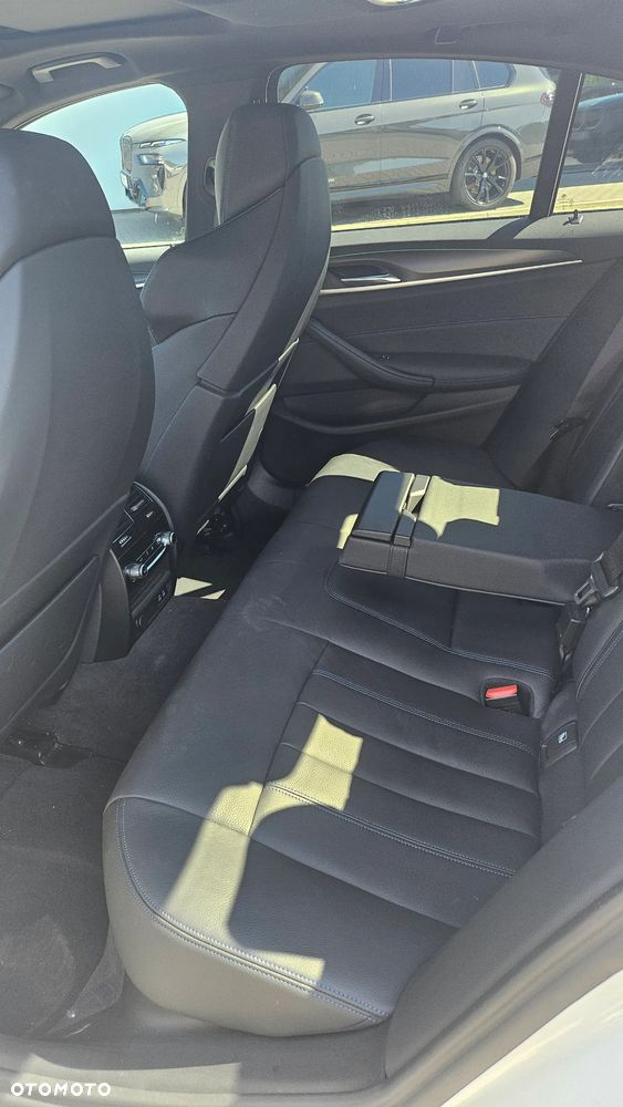 BMW Seria 5 540d xDrive mHEV M Sport sport - 6