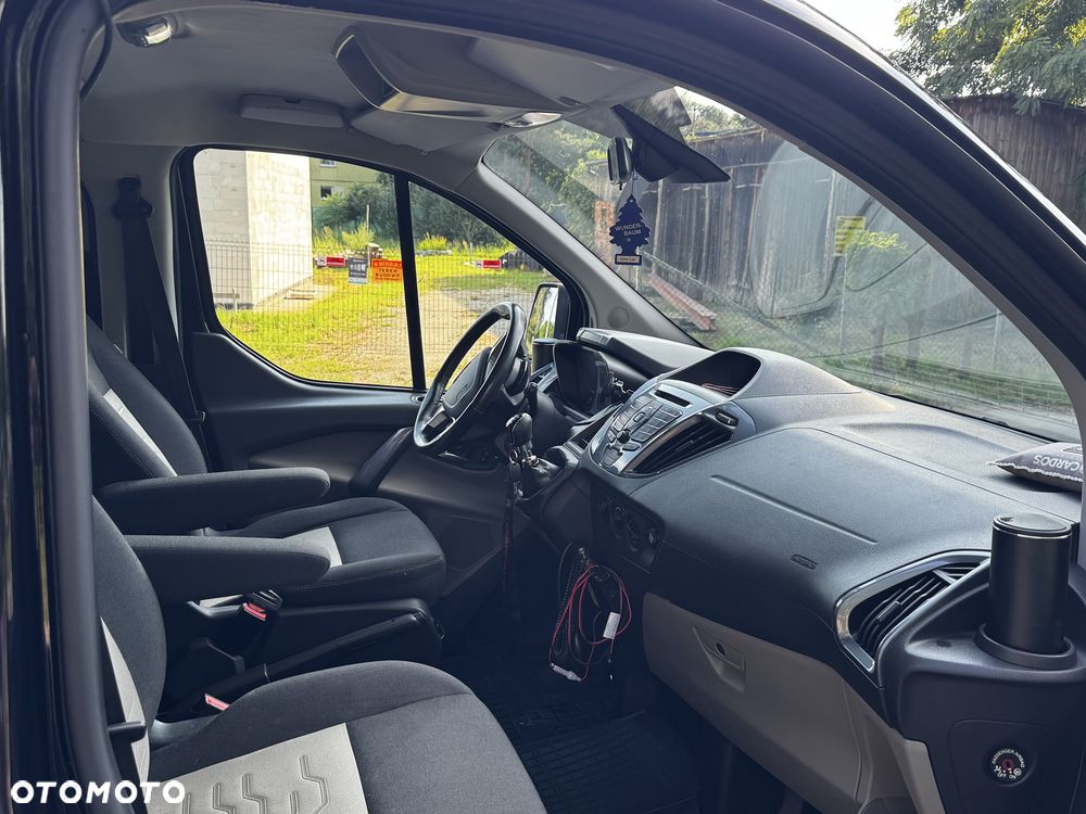 Ford Tourneo Custom - 5