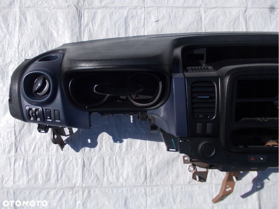 VIVARO 1,6 deska rozdzielcza konsola - 2