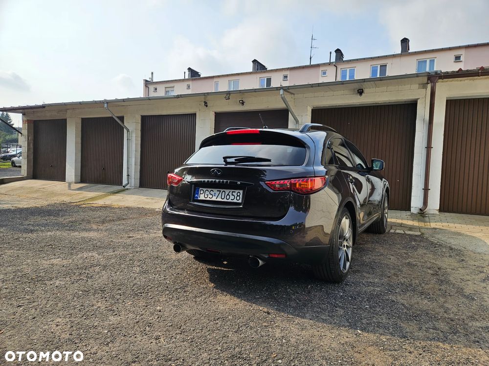 Infiniti QX70 - 7
