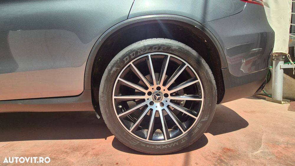 Mercedes-Benz GLC Coupe 300 d 4Matic 9G-TRONIC AMG Line - 19