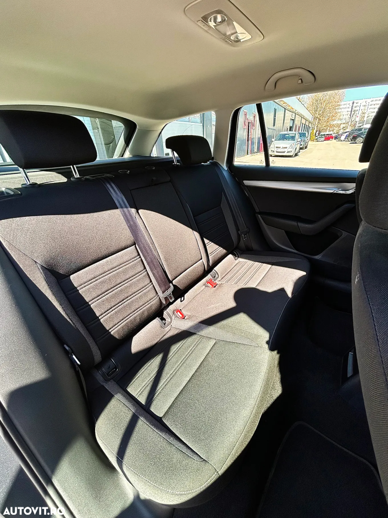 Skoda Octavia Combi 1.4 TSI Green tec DSG Ambition - 19