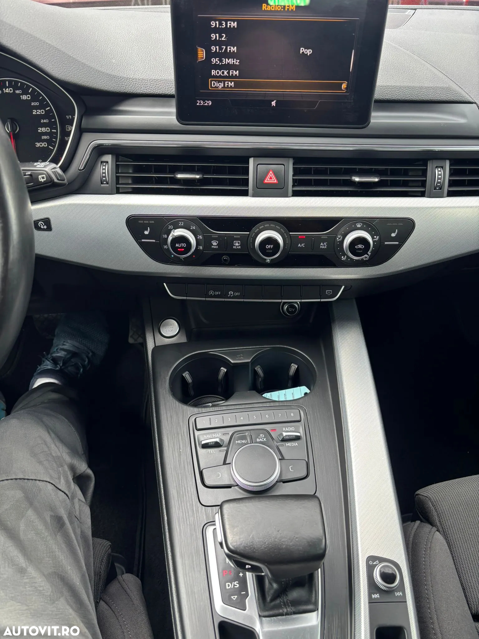 Audi A4 Avant 2.0 TDI S tronic - 21
