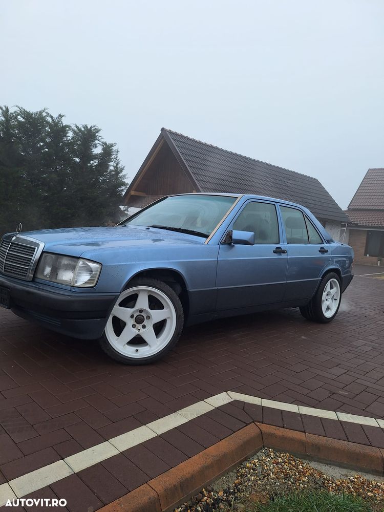 Mercedes-Benz 190 - 2