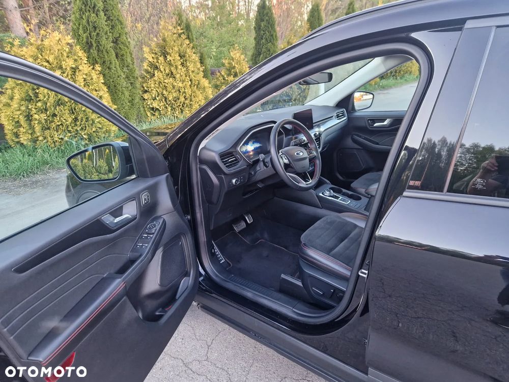 Ford Escape 2.0 EcoBoost AWD Titanium - 17
