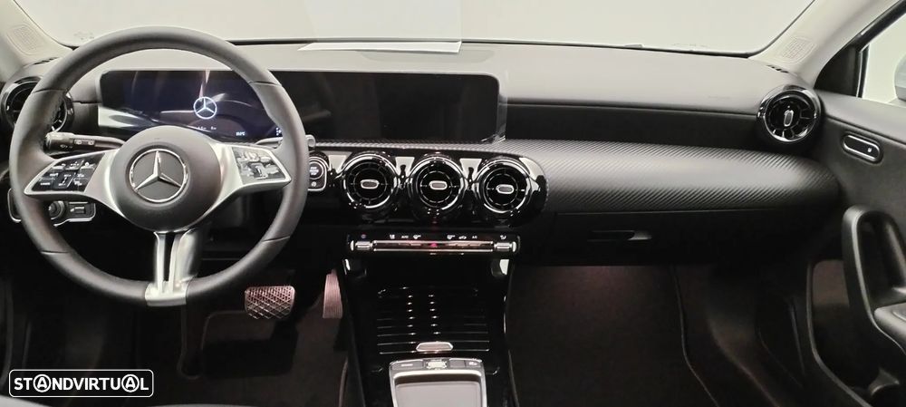 Mercedes-Benz A 200 Standard - 22