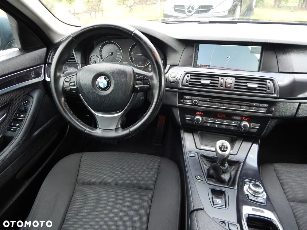 BMW Seria 5 520d - 13