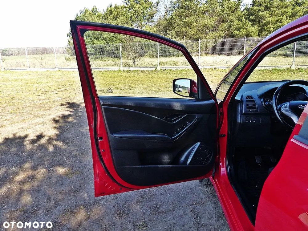 Hyundai ix20 1.4 Premium - 17