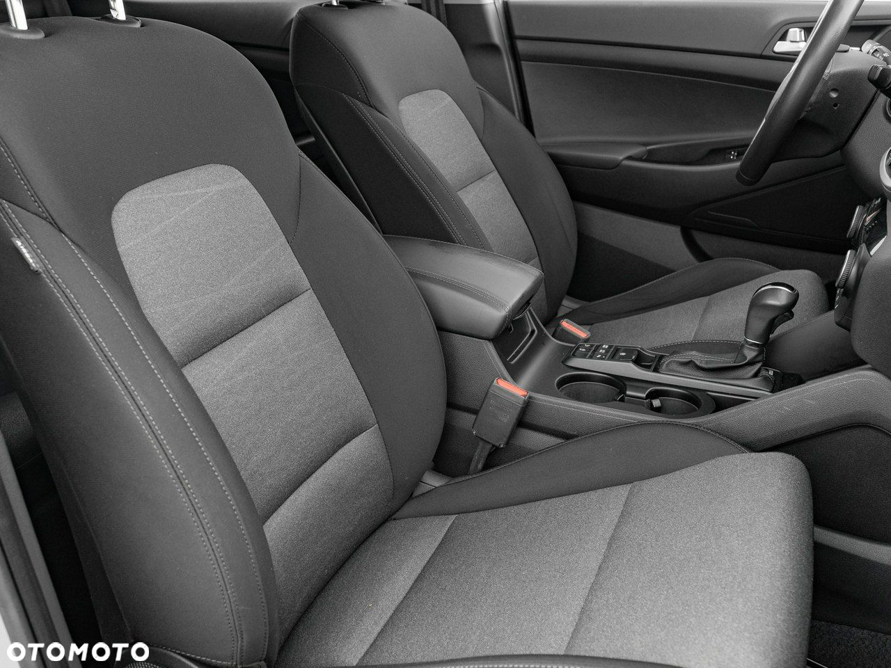 Hyundai Tucson 1.6 CRDi Style 2WD DCT - 32