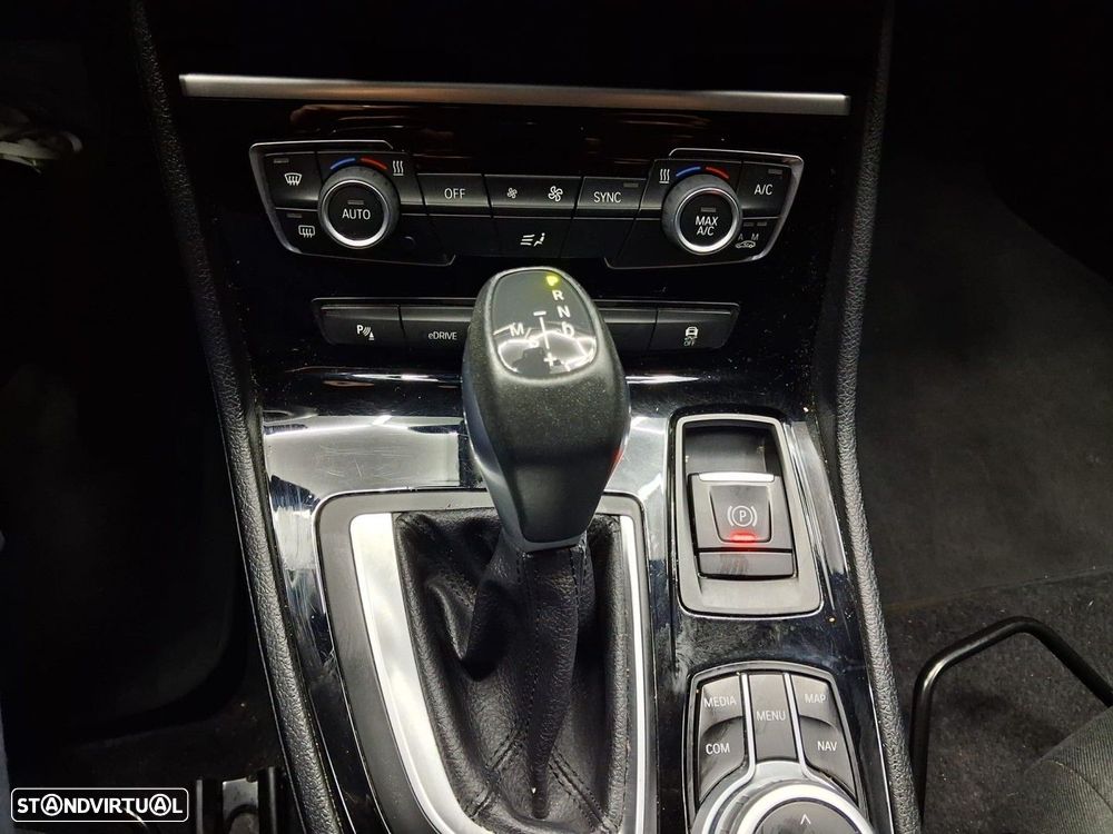 BMW 225xe Active Tourer Advantage - 12