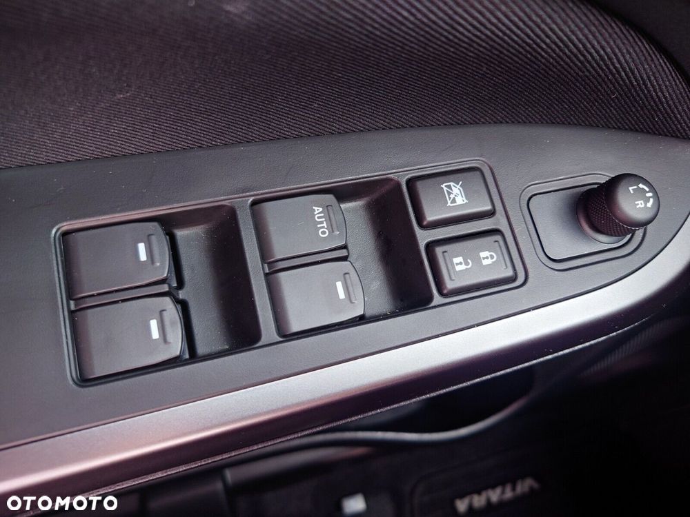 Suzuki Vitara - 11