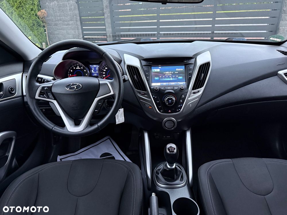 Hyundai Veloster 1.6 Premium - 29