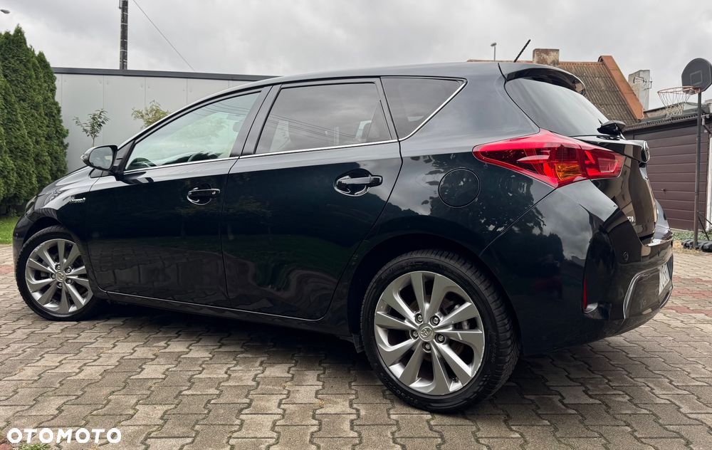 Toyota Auris 1.8 HSD Luna - 32