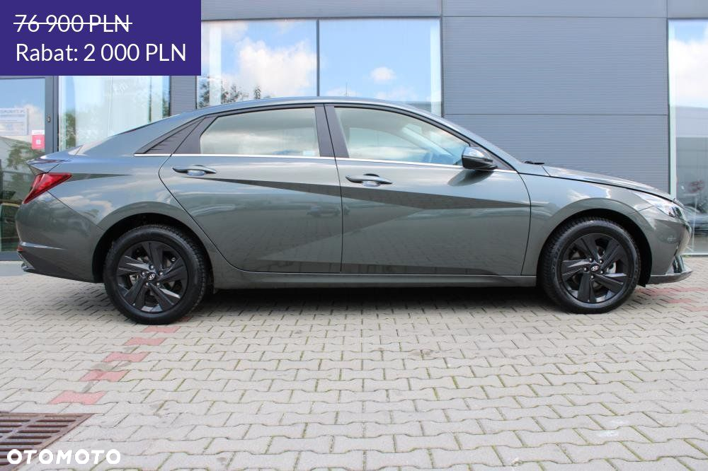 Hyundai Elantra - 4