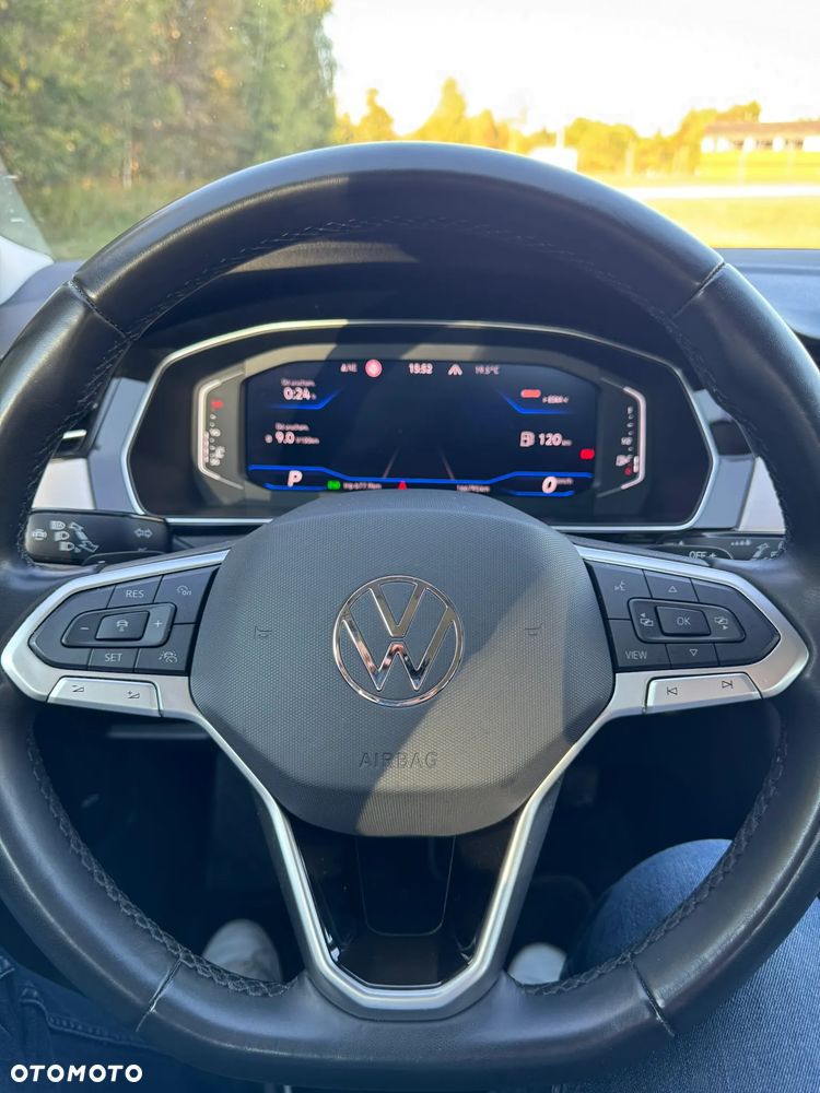 Volkswagen Passat - 20