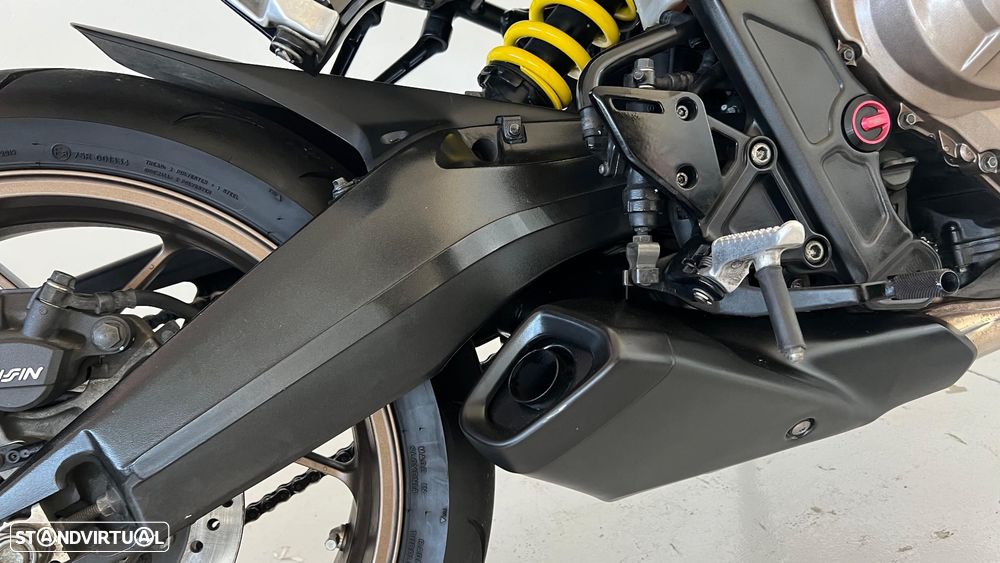 Honda CB 650 R - 4