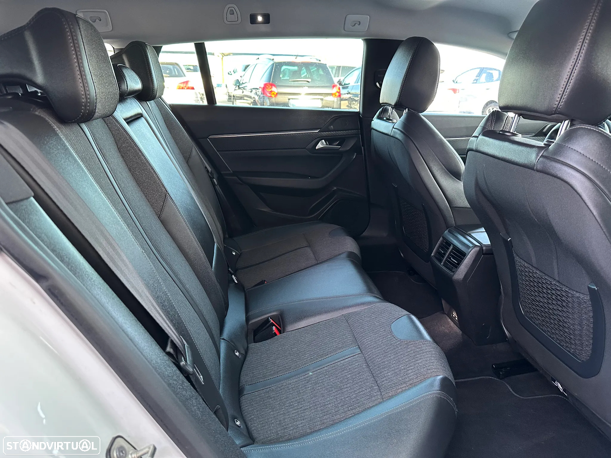 Peugeot 508 SW 1.6 Hybrid Allure Pack e-EAT8 - 48