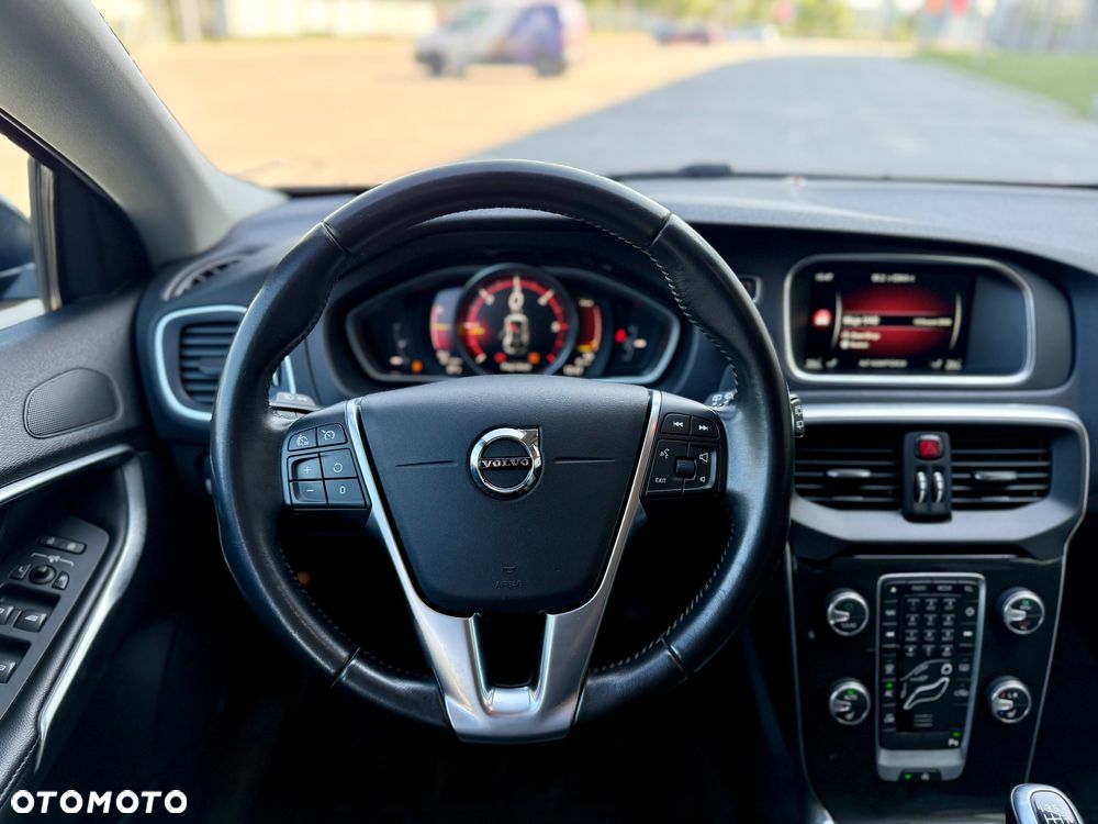Volvo V40 D2 Drive-E SCR Momentum - 18