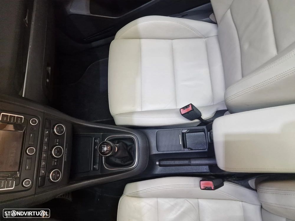 VW Golf Cabriolet 1.6 TDI BlueMotion Exclusive - 17