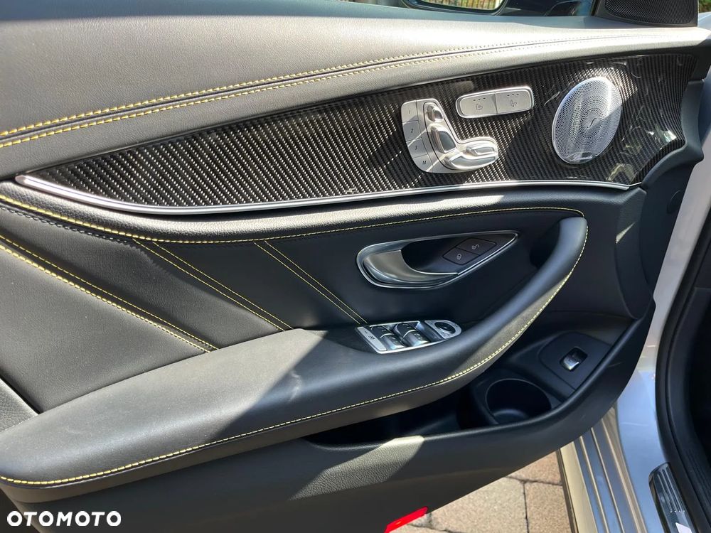 Mercedes-Benz Klasa E AMG 63 S 4-Matic+ - 27
