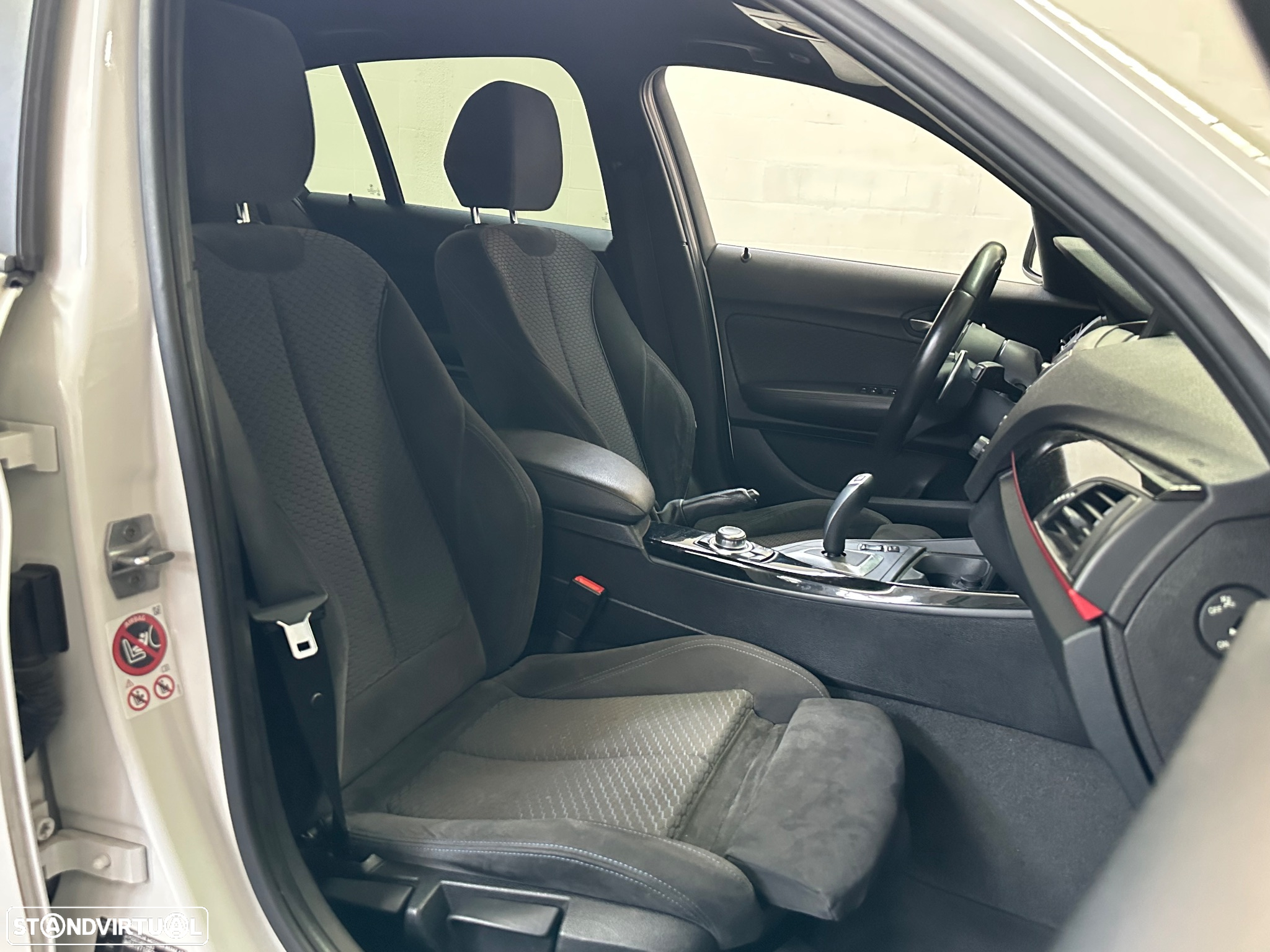 BMW 116 d Pack M - 11