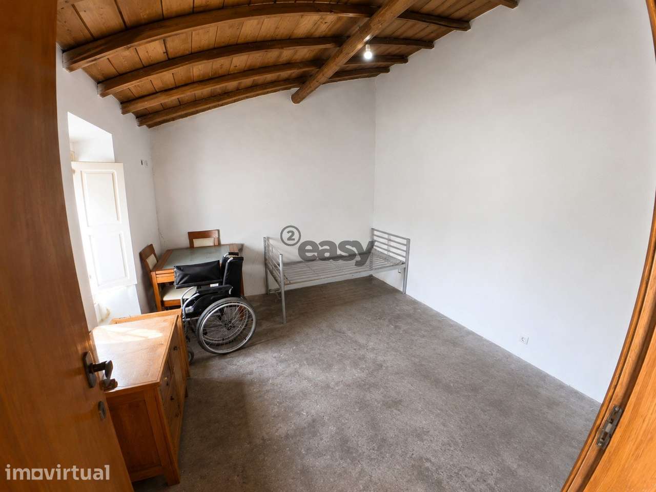 Moradia T3+1 totalmente remodelada com amplo quintal e enorme potencia - Grande imagem: 5/11