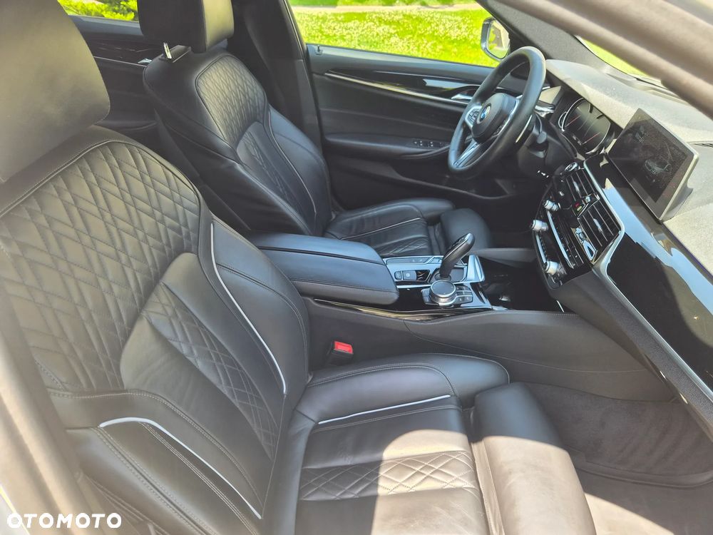 BMW Seria 5 530i xDrive M Sport sport - 9