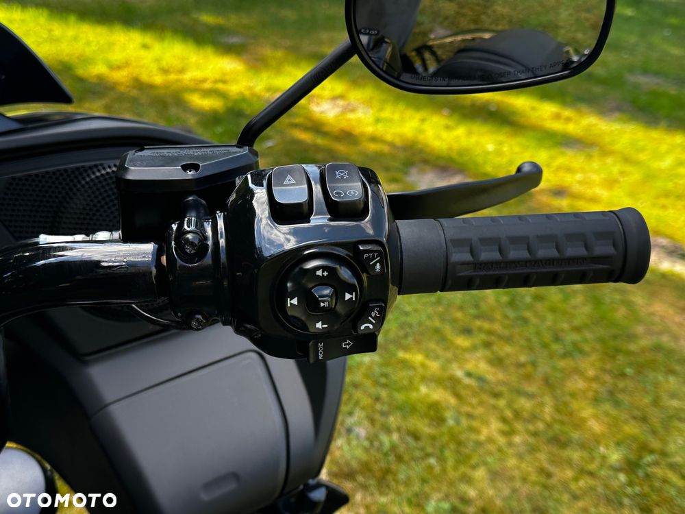 Harley-Davidson Touring Road Glide - 13