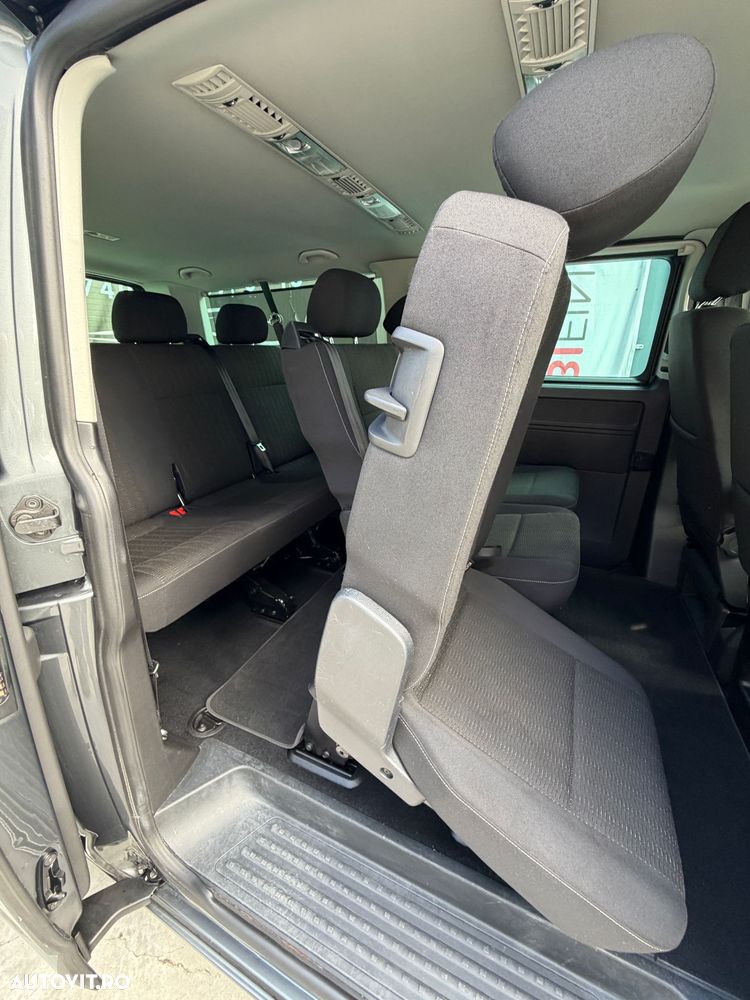 Volkswagen Caravelle - 13