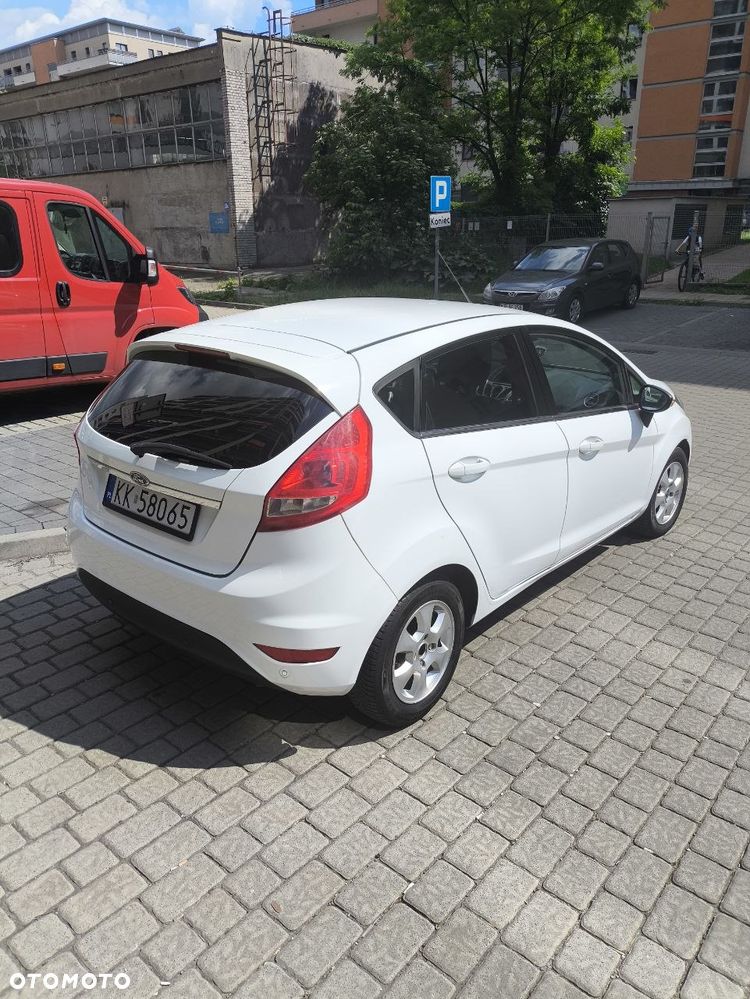 Ford Fiesta 1.6 TDCi DPF Titanium - 4