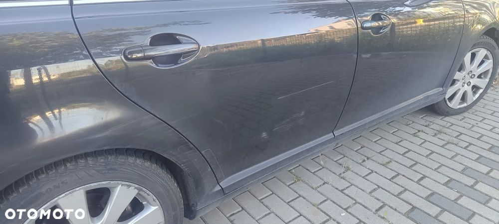 Toyota Avensis 2.0 D-4D - 6