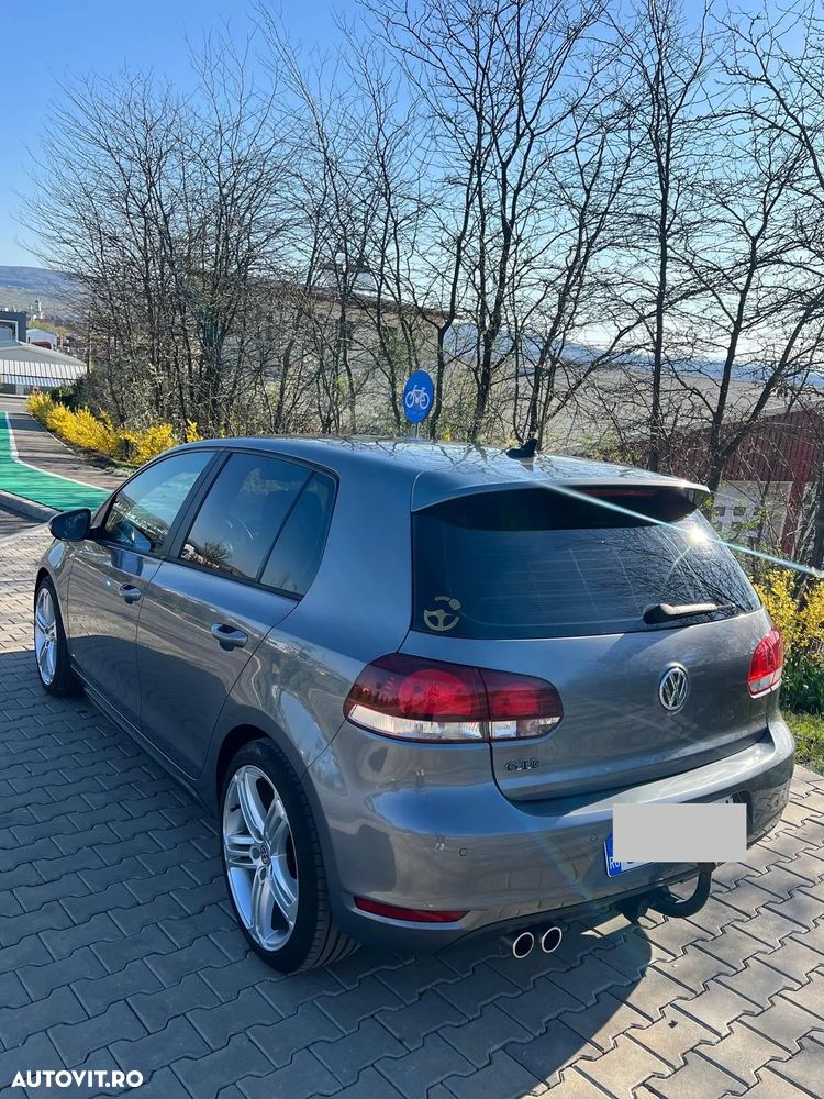Volkswagen Golf 2.0 DPF GTD DSG - 2