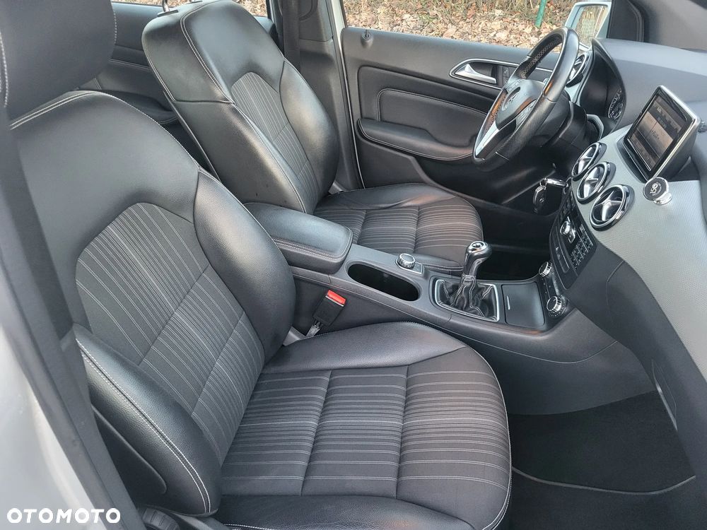 Mercedes-Benz Klasa B 180 CDI (BlueEFFICIENCY) - 17