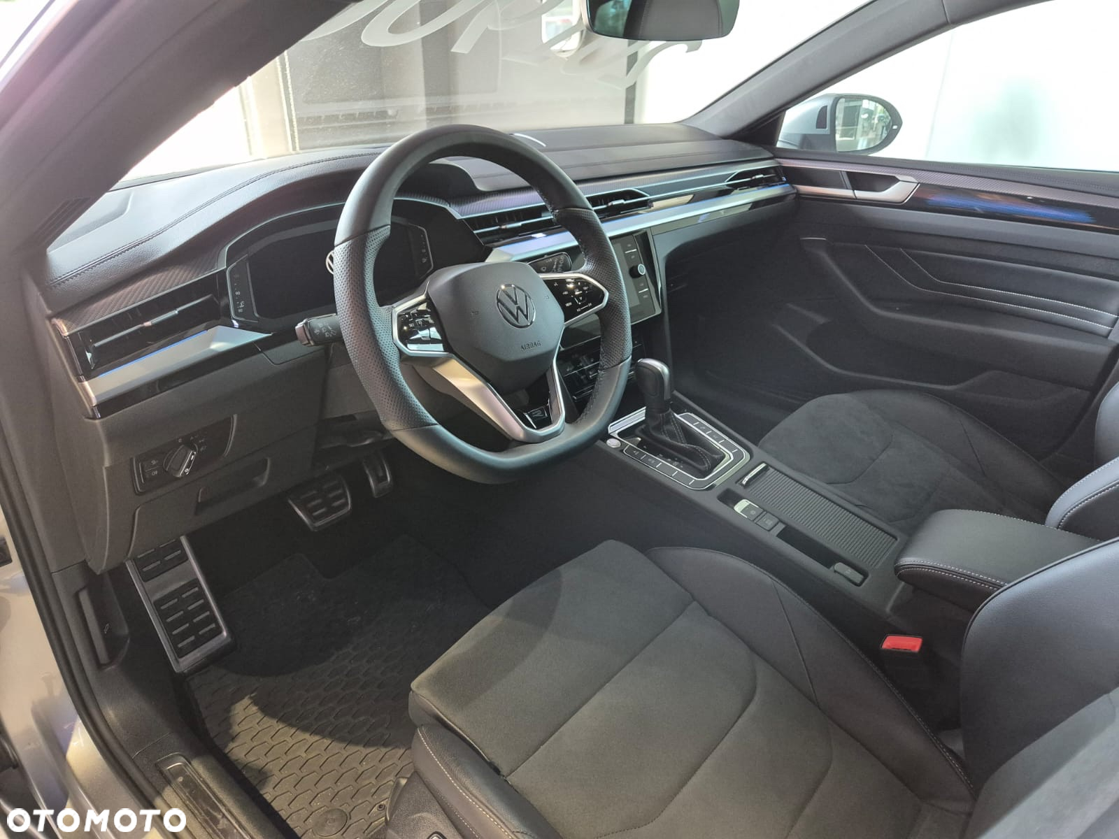 Volkswagen Arteon 2.0 TSI R-Line DSG - 9