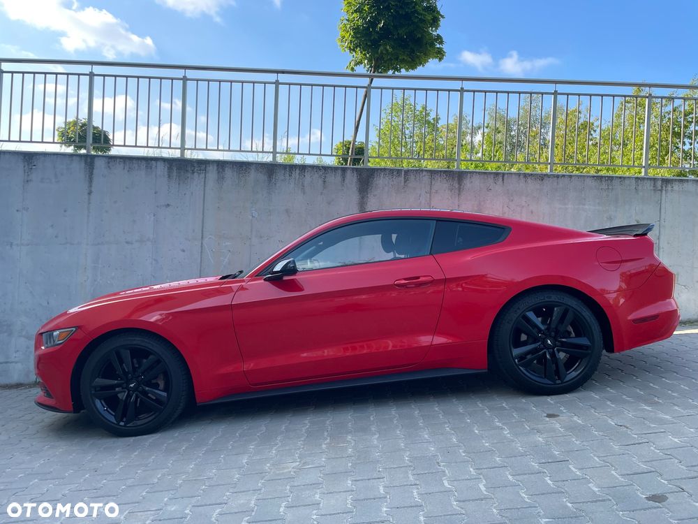 Ford Mustang - 6