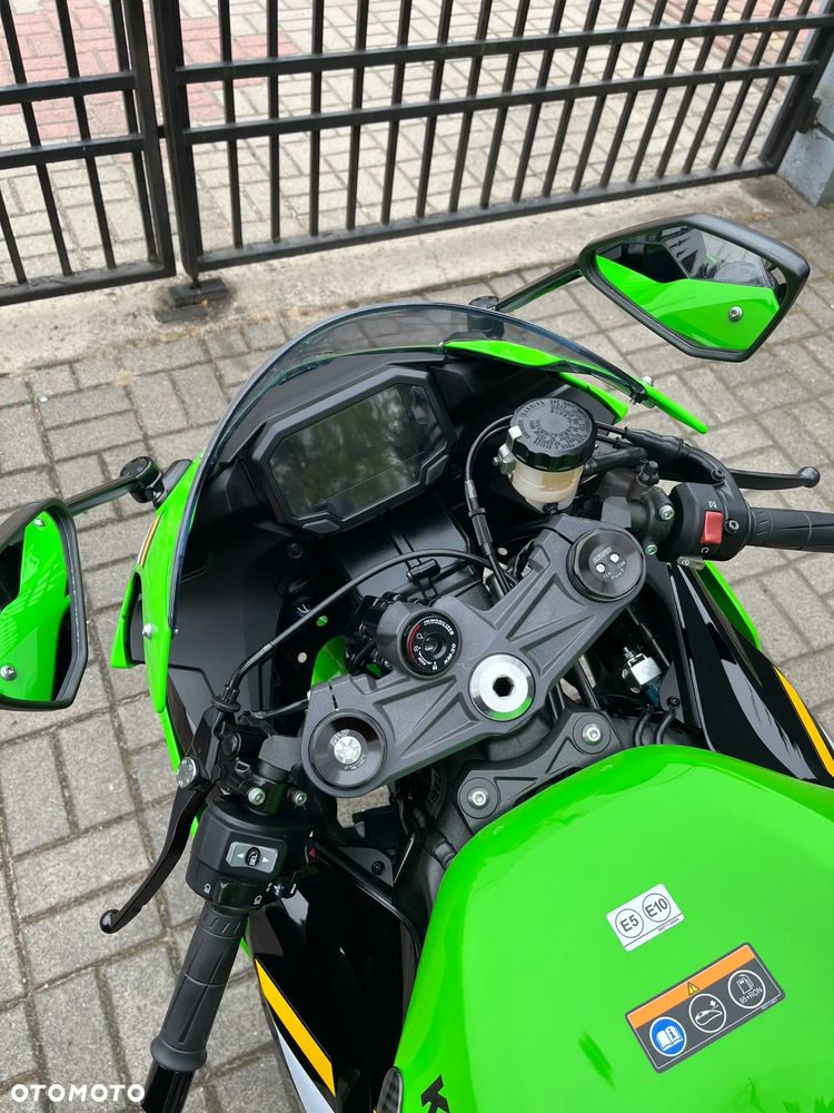 Kawasaki ZXR - 10