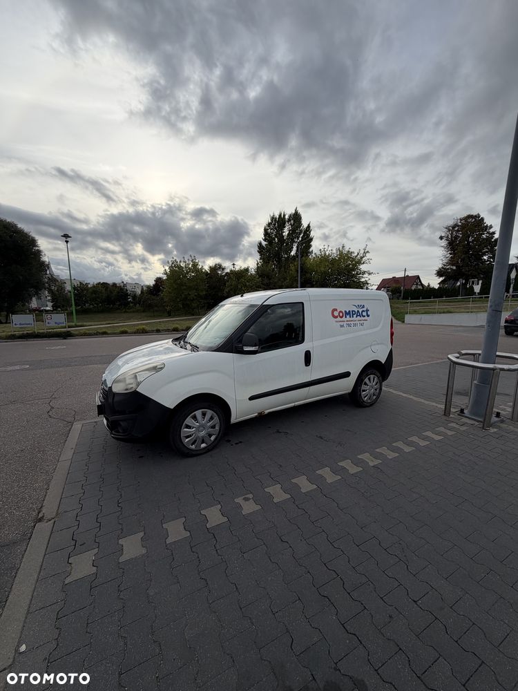 Opel Combo - 1