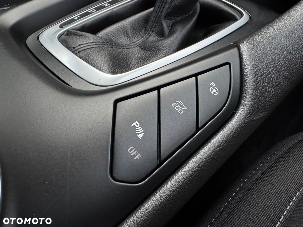 Ford Mondeo 2.0 Ti-VCT Titanium - 32