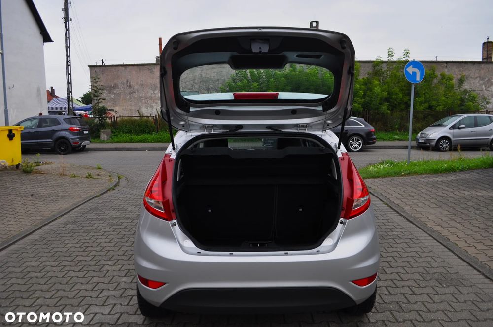 Ford Fiesta 1.25 Ambiente EU5 - 9