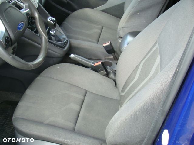 Ford Tourneo Connect 1.6 TDCi Titanium - 25