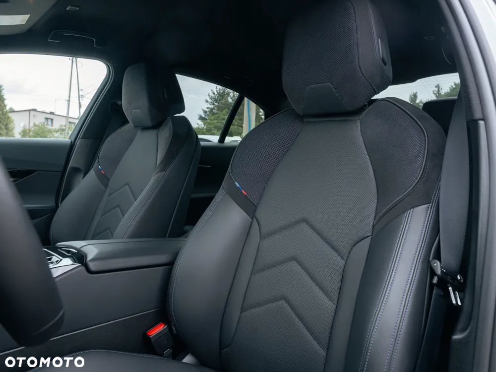 BMW Seria 5 520i - 11