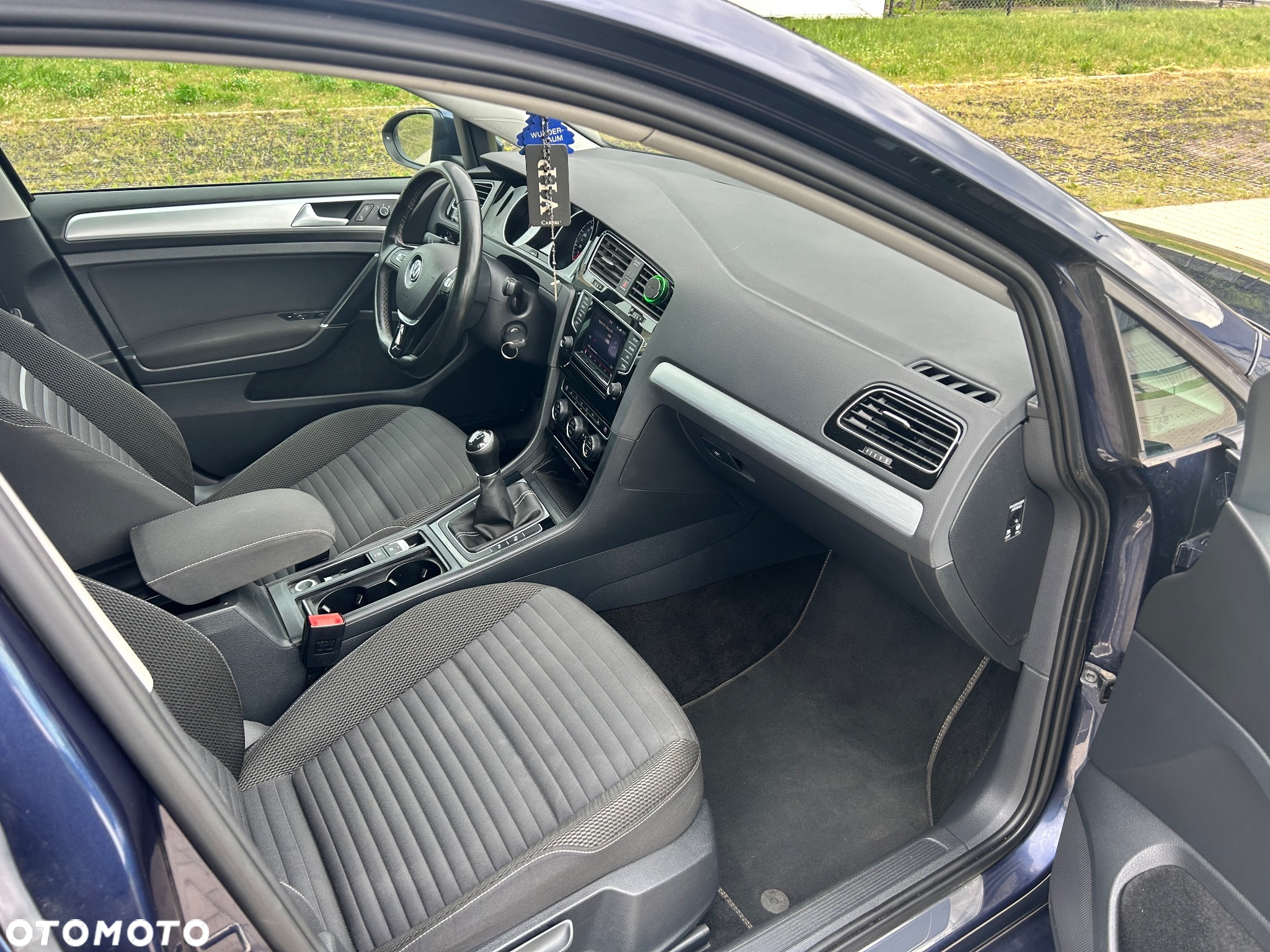 Volkswagen Golf - 18