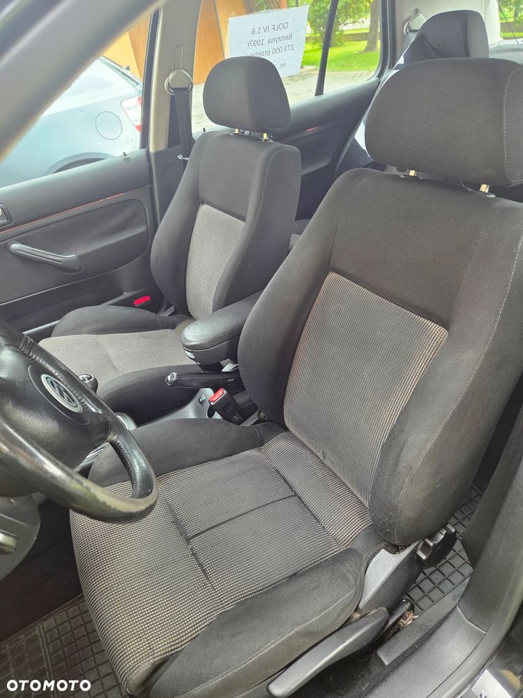 Volkswagen Golf 1.6 - 11