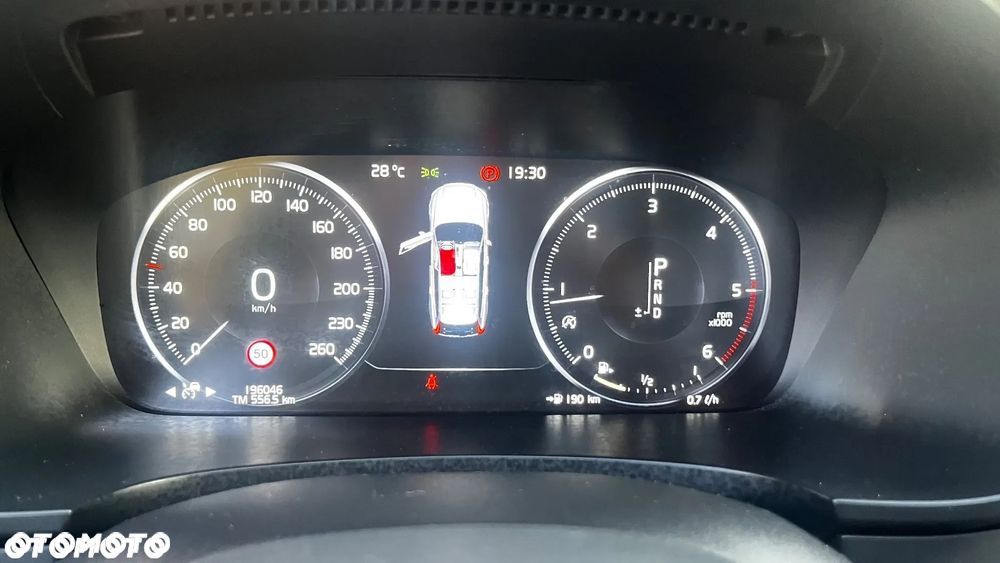 Volvo V90 D4 Momentum - 20