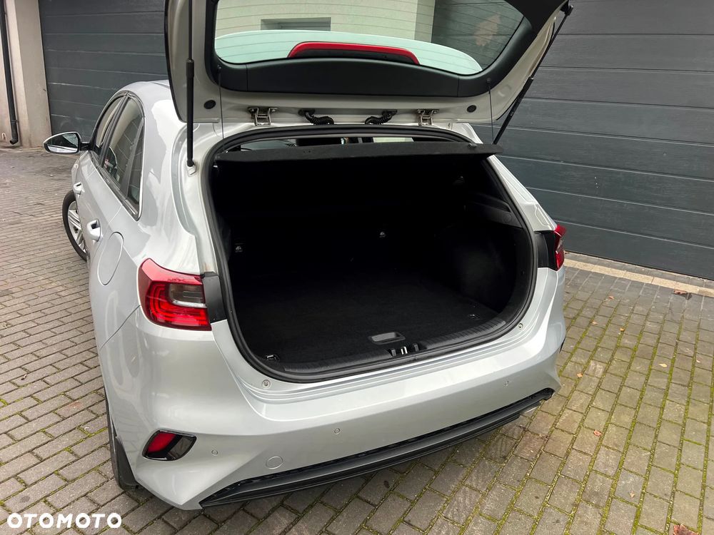 Kia Ceed 1.6 CRDi SCR M - 9