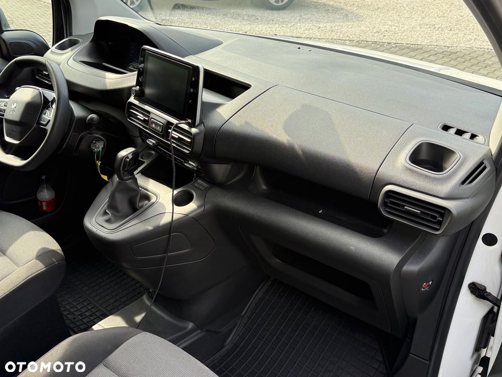 Peugeot Partner - 8