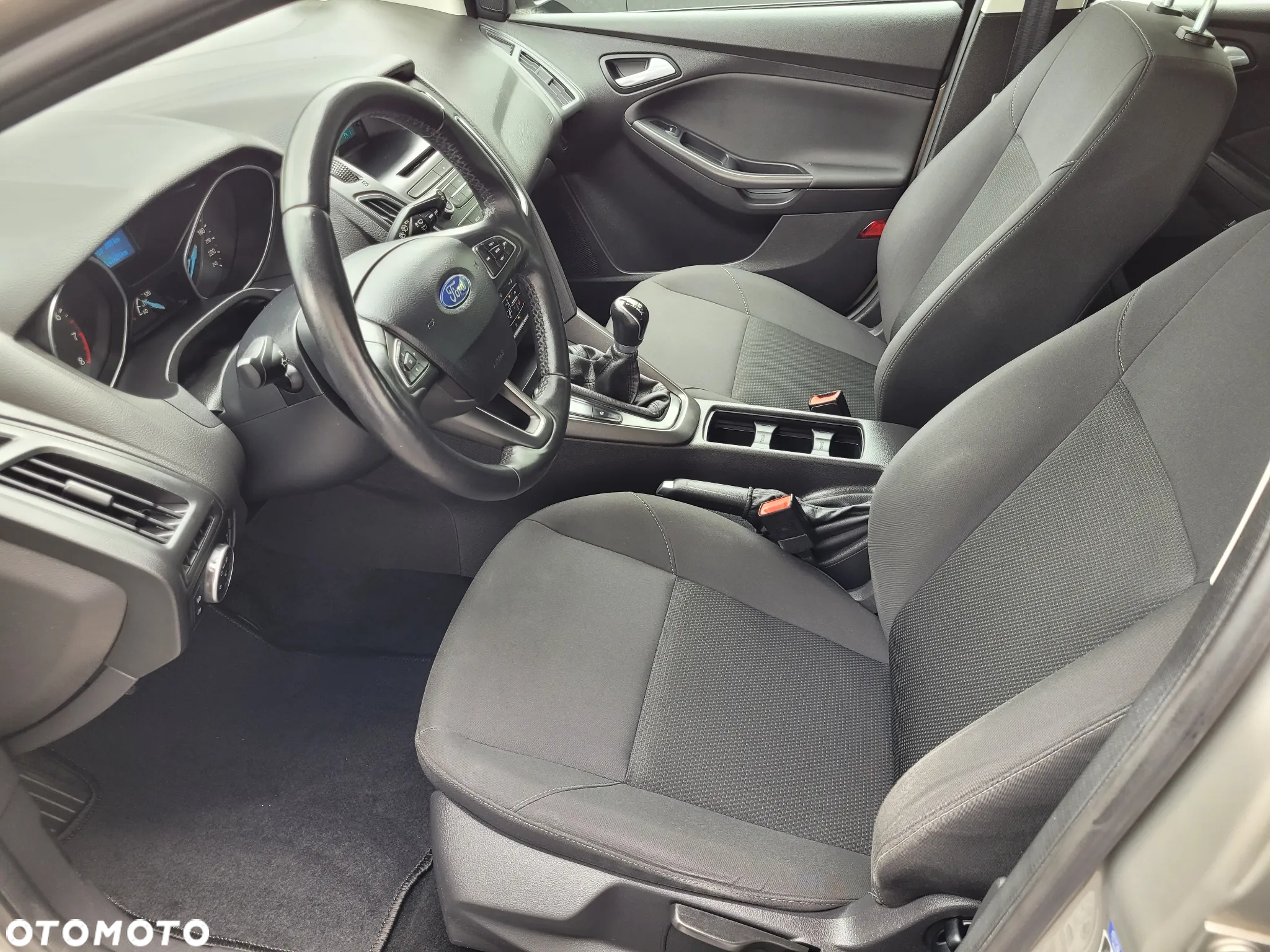 Ford Focus 1.0 EcoBoost Trend Edition - 14