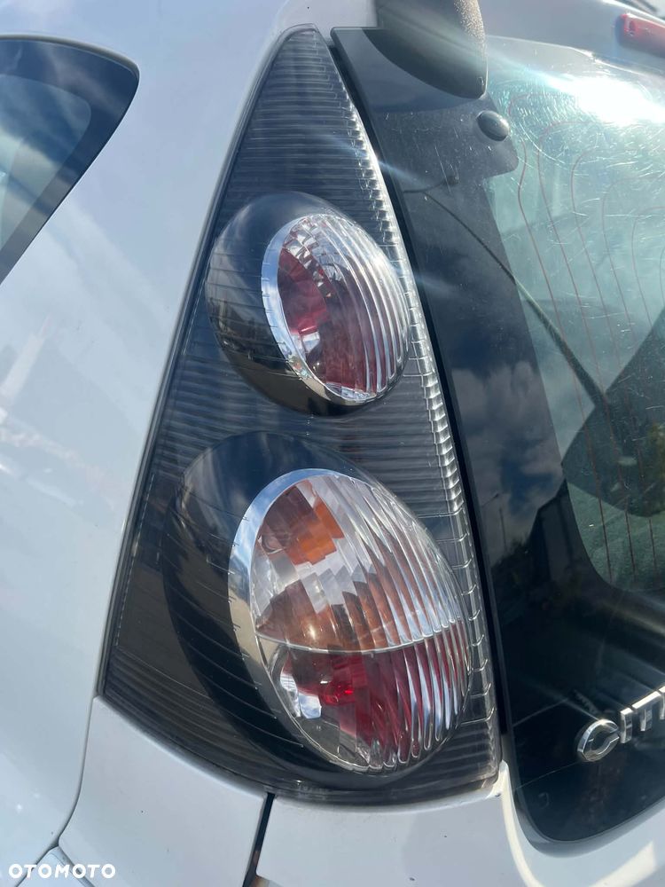 Lampa tylna prawa/lewa/LAMPY TYLNE Citroen C1 pierwszej generacji / I Hatchaback 2005-2014r. - 4