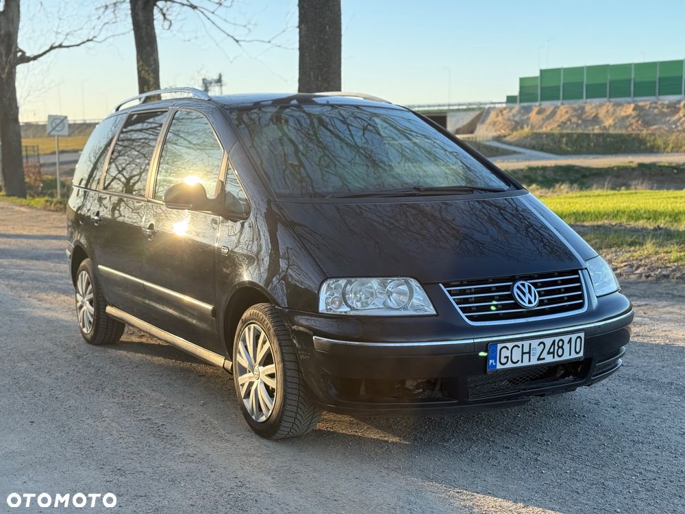 Volkswagen Sharan 2.0 TDI Highline - 1