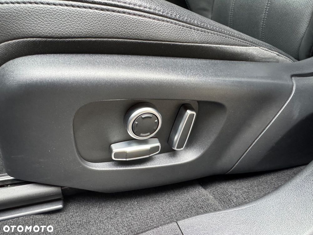 Land Rover Range Rover Evoque - 19